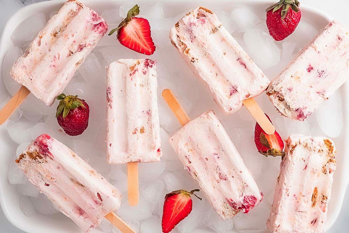 Indulgent Strawberry Cheesecake Ice Cream: Dreamy Texture for Summer